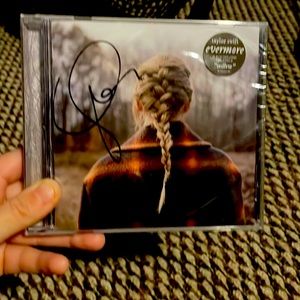 Taylor Swift signed cd